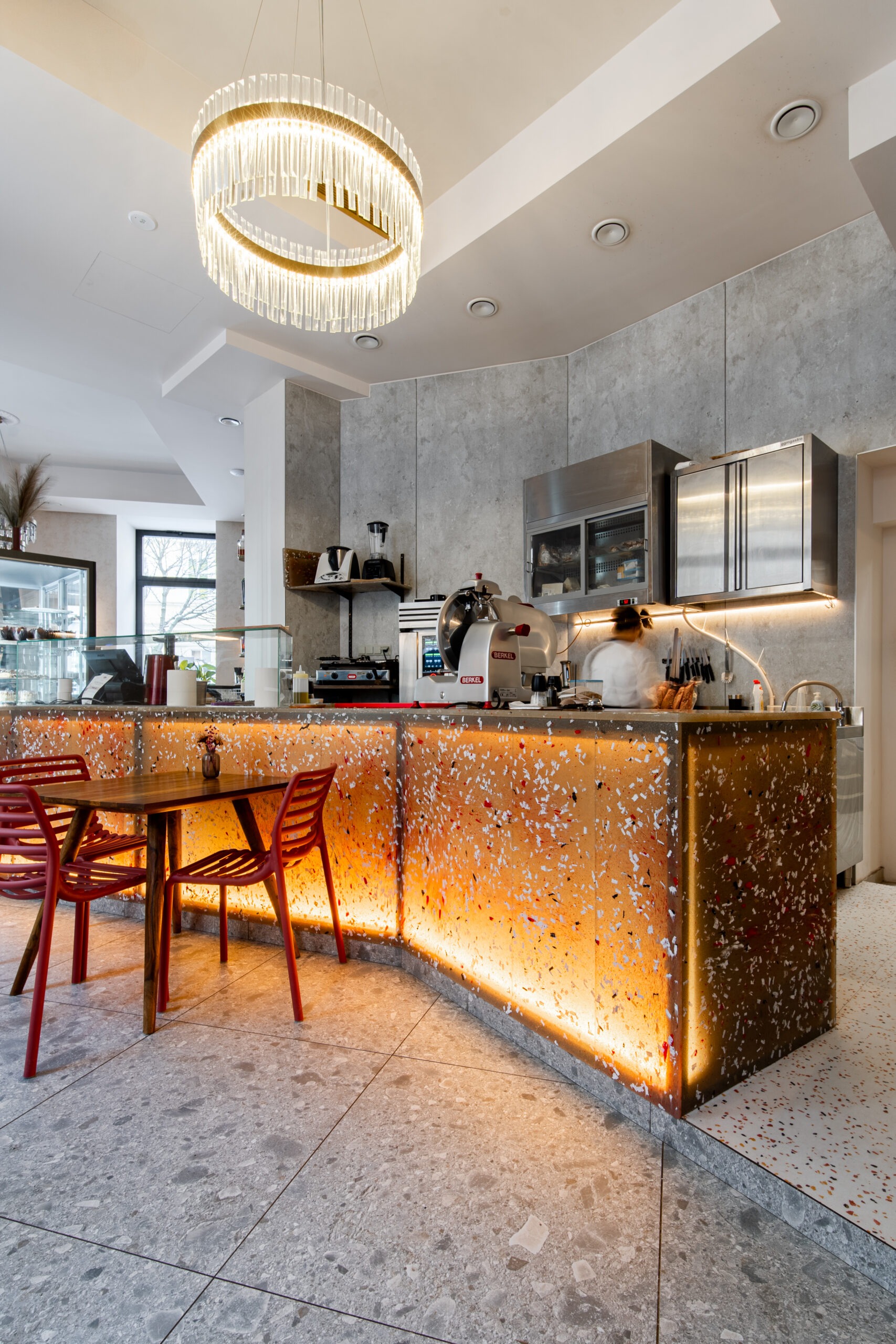 Revolution in design: How recycled plastics are changing architecture ...